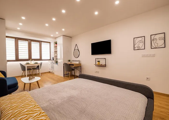 Luxury Studio Living High-End Amenities And Great Location By Flat Mаnager