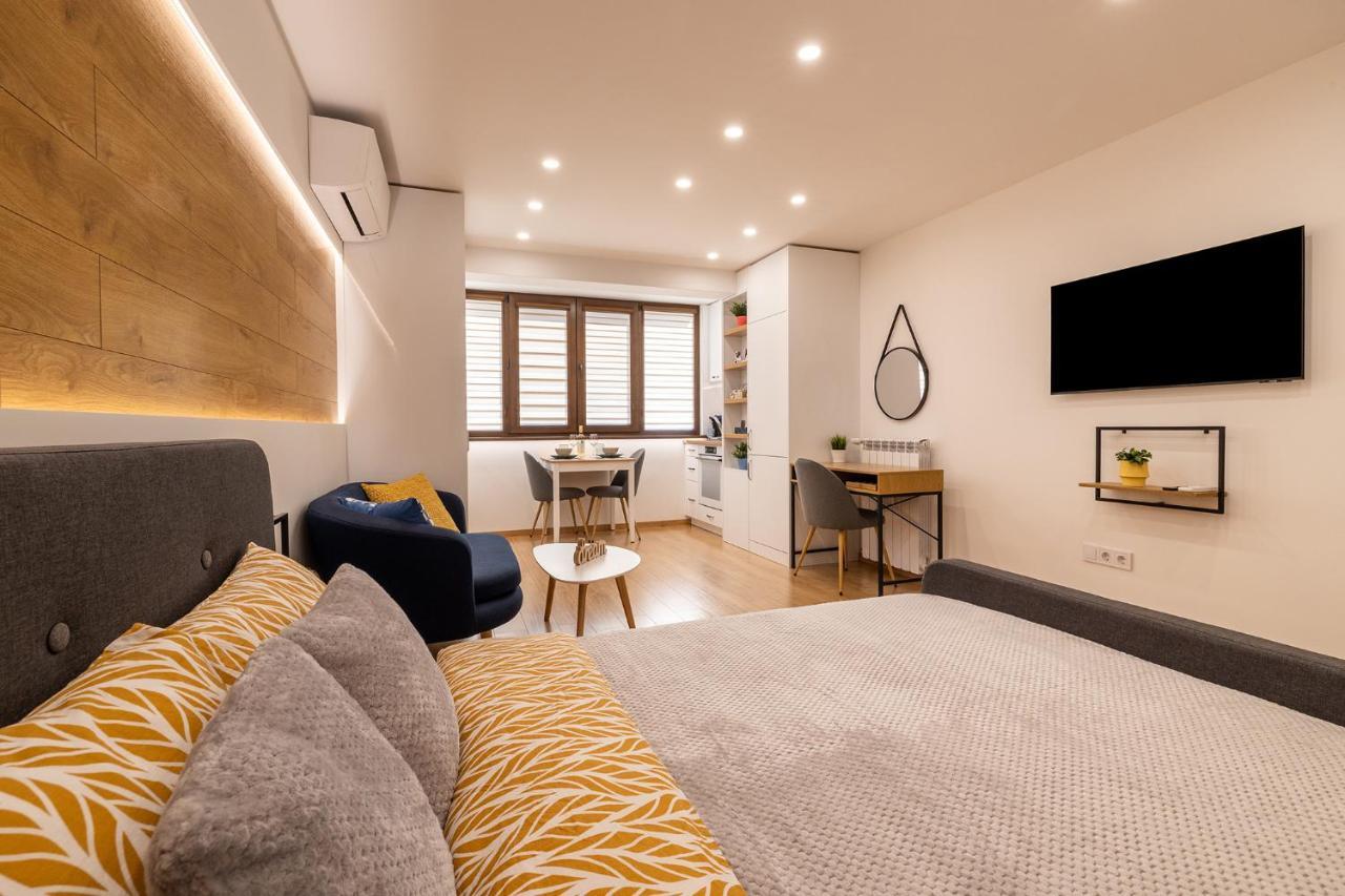Luxury Living High-end Amenities And Great Location By Flat Mаnager Apartament Sofia